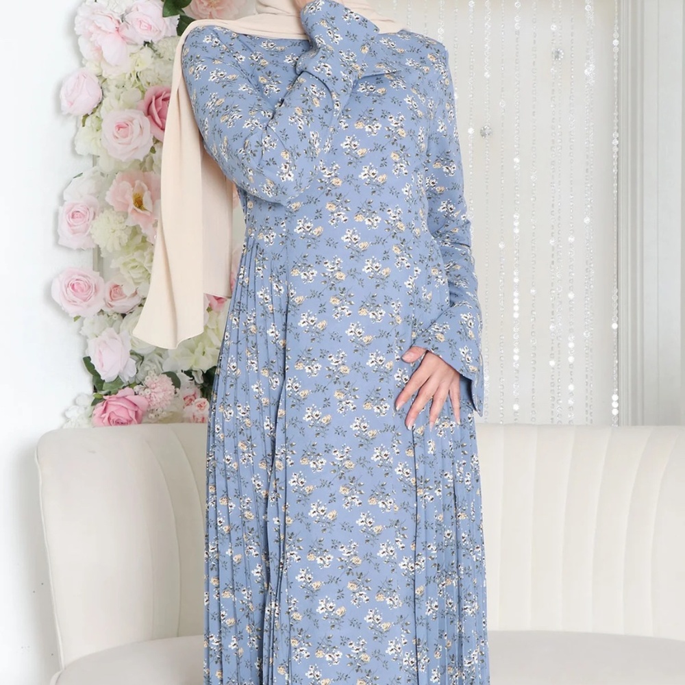 FLORAL PLEAT DRESS- STORMY BLUE